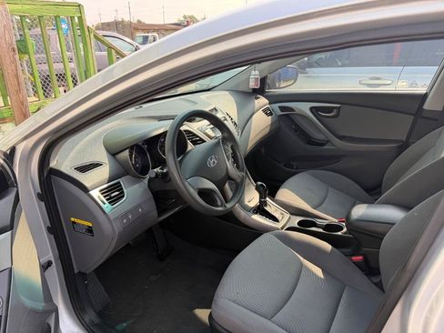 Used 2016 Hyundai Elantra SE FWD image 10