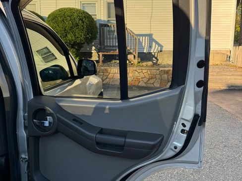 Used 2013 Nissan Xterra S w/ Value Package image 29