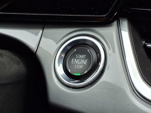 Used 2024 Chevrolet Trax LT w/ Driver Confidence Package FWD image 24