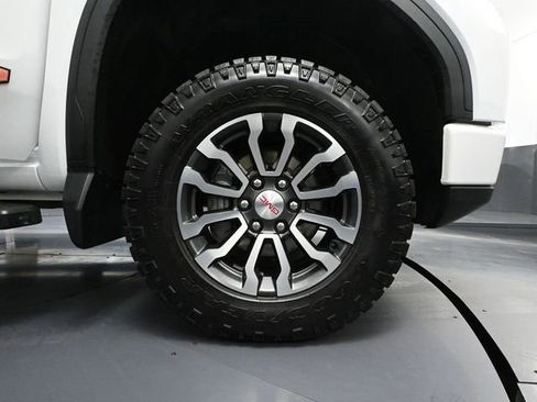 Used 2023 GMC Sierra 1500 AT4 w/ AT4 Preferred Package image 18