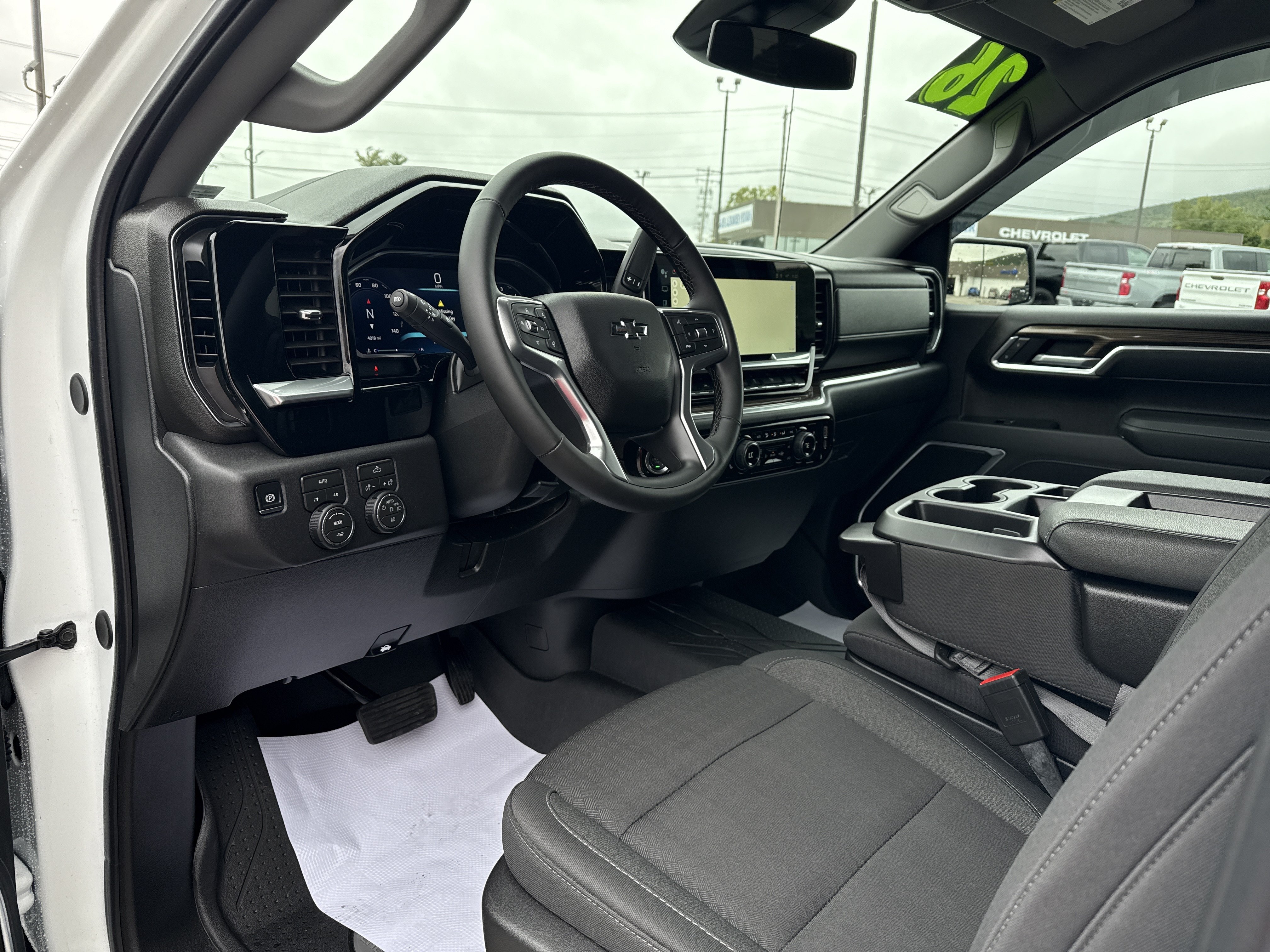 Used 2026 Chevrolet Silverado 1500 RST AWD/4WD image 15