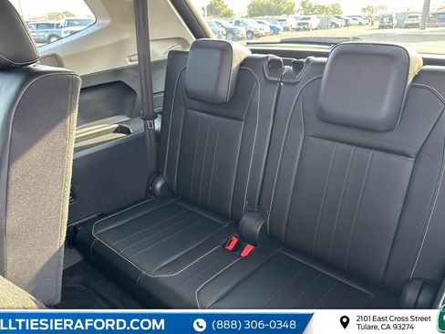 Used 2024 Volkswagen Tiguan SE image 18