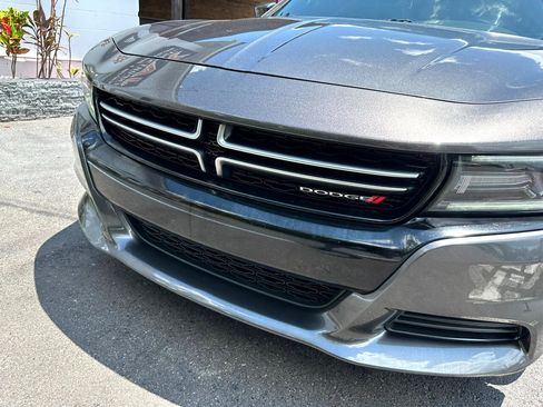 Used 2017 Dodge Charger SE image 5