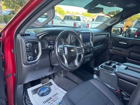 Used 2021 Chevrolet Silverado 1500 LT AWD/4WD image 10