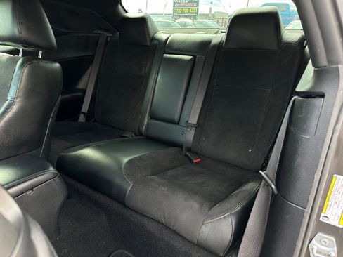 Used 2022 Dodge Challenger R/T w/ Plus Package image 18