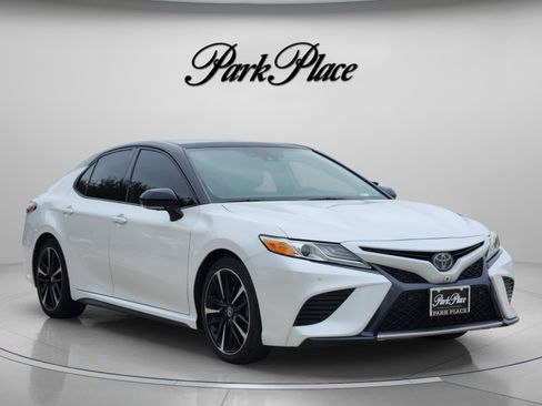 Used 2020 Toyota Camry XSE w/ Driver Assist Package FWD image 4