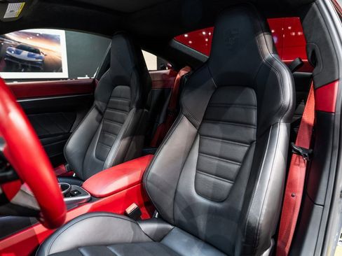 Used 2022 Porsche 911 Turbo S image 4