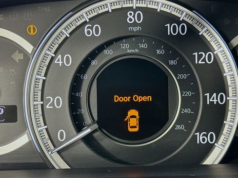 Used 2015 Honda Accord Touring image 13