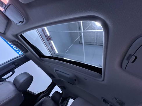 Used 2008 Toyota Sienna XLE Limited image 40