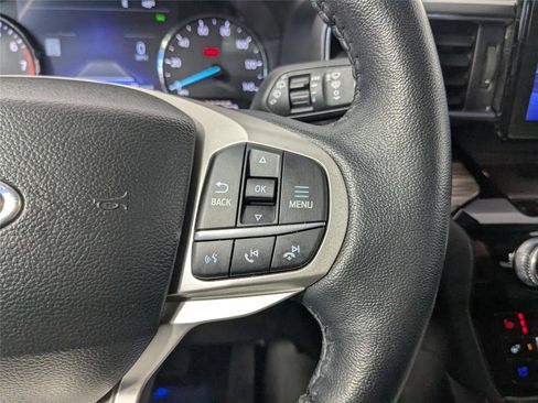 Used 2023 Ford Explorer Limited image 14