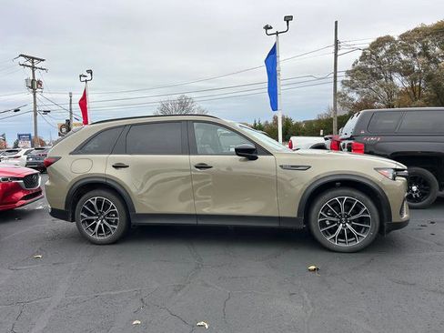 Certified 2025 MAZDA CX-70 Plug-In Hybrid w/ Premium Pkg image 2