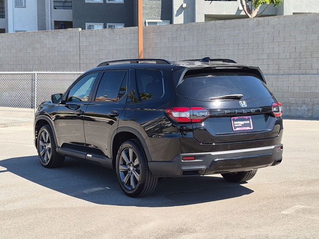 Used 2026 Honda Pilot Sport image 8