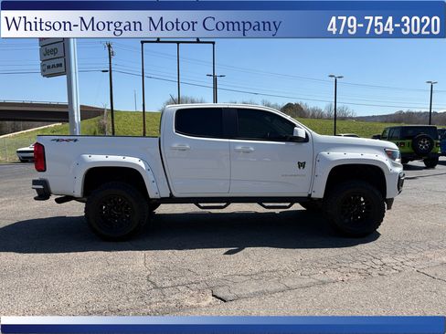 Used 2022 Chevrolet Colorado LT w/ LT Convenience Package image 5