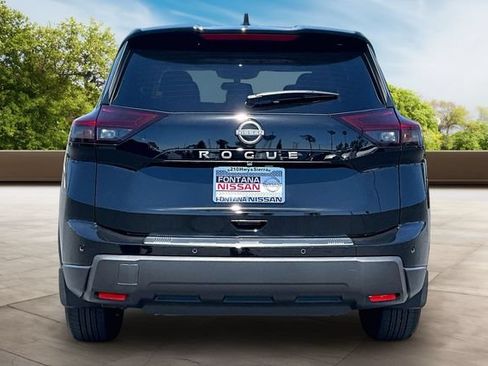 New 2026 Nissan Rogue SV FWD image 4