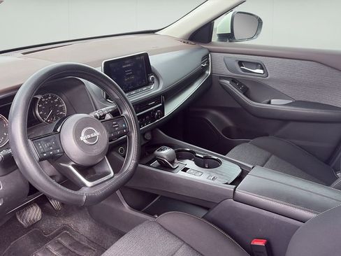 Used 2022 Nissan Rogue SV FWD image 9