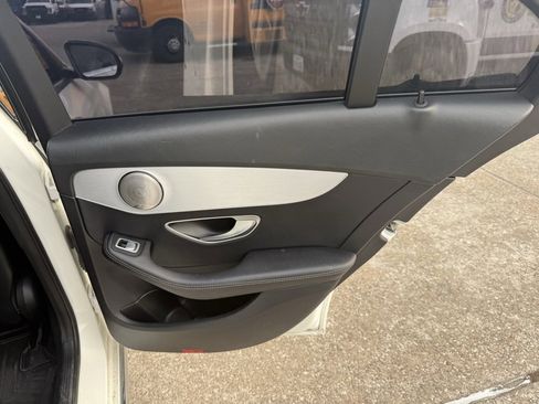 Used 2018 Mercedes-Benz C 300 C 300 image 17