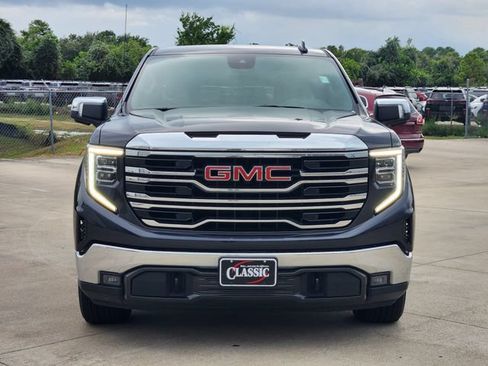 Used 2025 GMC Sierra 1500 SLT RWD image 2