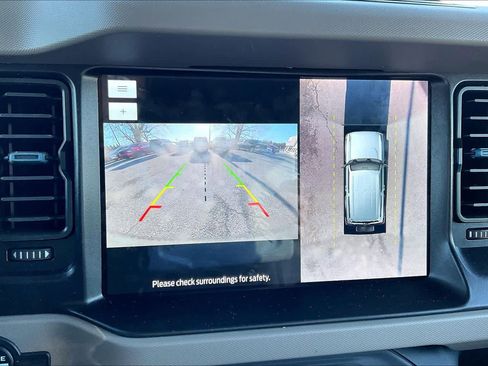 Used 2022 Ford Bronco Wildtrak image 29