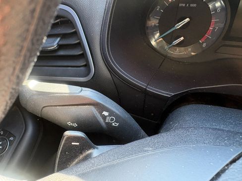 Used 2016 Ford Edge SE image 23