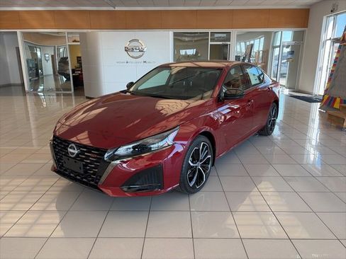 New 2025 Nissan Altima 2.5 SR w/ SR Premium Package image 2