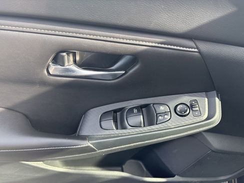 Used 2023 Nissan Sentra SV image 10