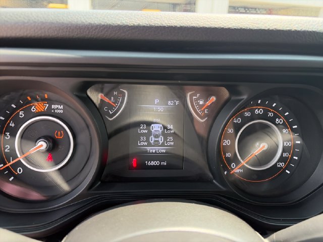 Used 2025 Jeep Wrangler Unlimited Sport AWD/4WD image 15