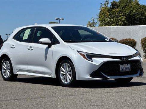 Certified 2025 Toyota Corolla SE FWD image 5