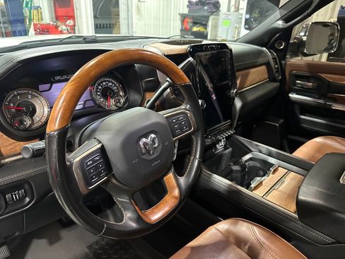 Used 2022 RAM 3500 Limited image 23