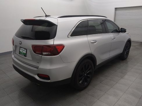 Used 2019 Kia Sorento S FWD image 9