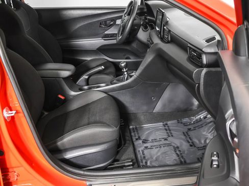 Used 2020 Hyundai Veloster N image 40