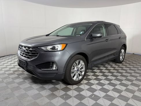 Used 2022 Ford Edge Titanium AWD/4WD image 3