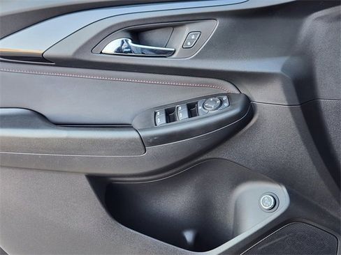 Certified 2023 Chevrolet TrailBlazer RS w/ Sun and Liftgate Package image 18