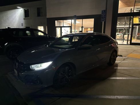 Used 2019 Honda Civic EX image 3