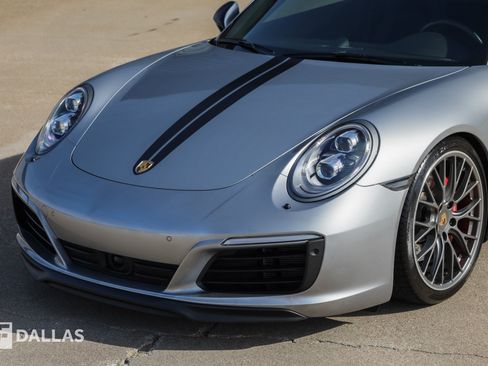 Used 2017 Porsche 911 Carrera 4S AWD/4WD image 7