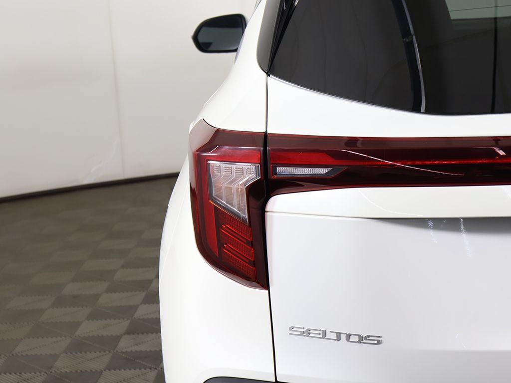 Used 2024 Kia Seltos S AWD/4WD image 15