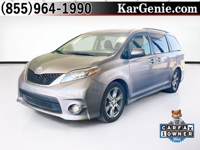 Used 2017 Toyota Sienna SE Premium