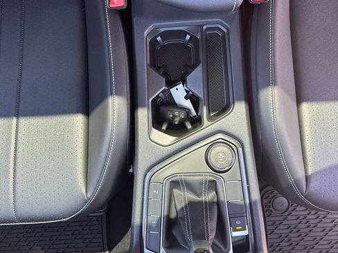 Used 2022 Volkswagen Tiguan SE R-Line AWD/4WD image 32
