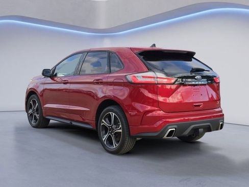 Used 2024 Ford Edge ST image 3