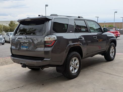 Used 2021 Toyota 4Runner SR5 Premium w/ Moonroof Package AWD/4WD image 5