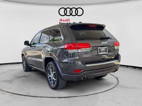 Used 2020 Jeep Grand Cherokee Overland RWD image 3
