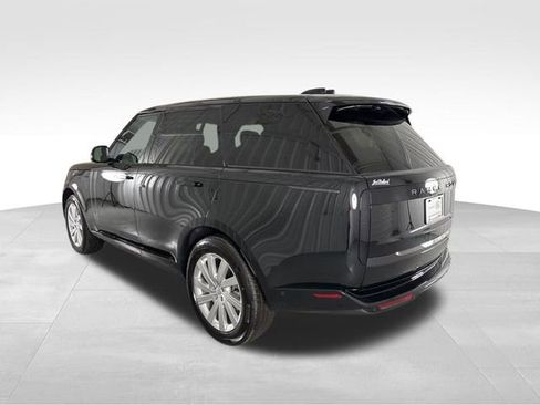 Used 2025 Land Rover Range Rover SE image 10