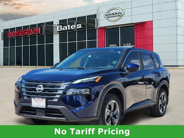 Used 2024 Nissan Rogue SV FWD image 2