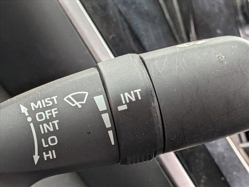 Used 2024 Toyota Camry SE image 8