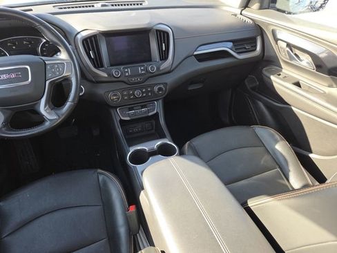 Used 2022 GMC Terrain AT4 image 32