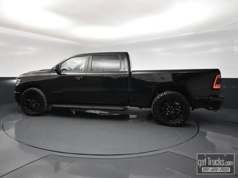 Used 2023 RAM 1500 Laramie AWD/4WD image 3