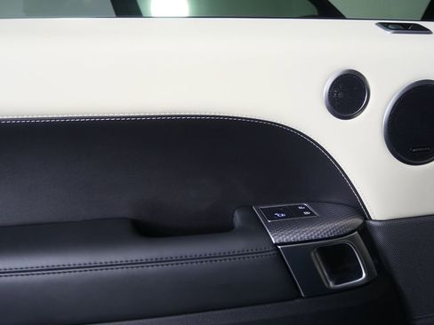 Used 2021 Land Rover Range Rover Sport HST image 14