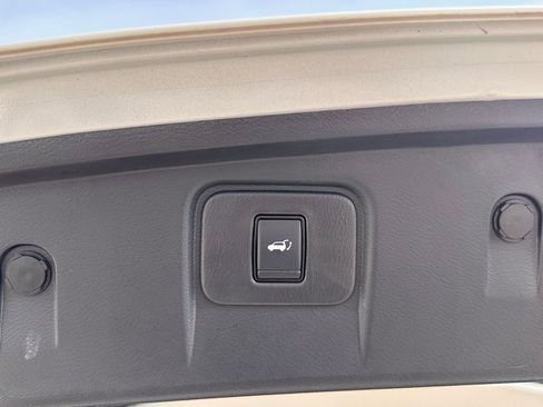 Used 2024 Nissan Murano Platinum w/ Cargo Package image 17