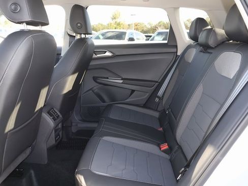 New 2026 Volkswagen Taos SE image 13