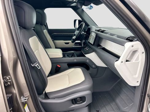 Used 2023 Land Rover Defender 110 X-Dynamic SE image 19