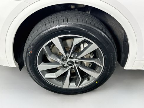 Used 2021 Audi Q5 2.0T Premium Plus w/ Premium Plus Package AWD/4WD image 11